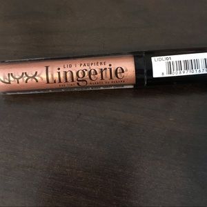 NYX Lid Lingerie Sweet Cloud